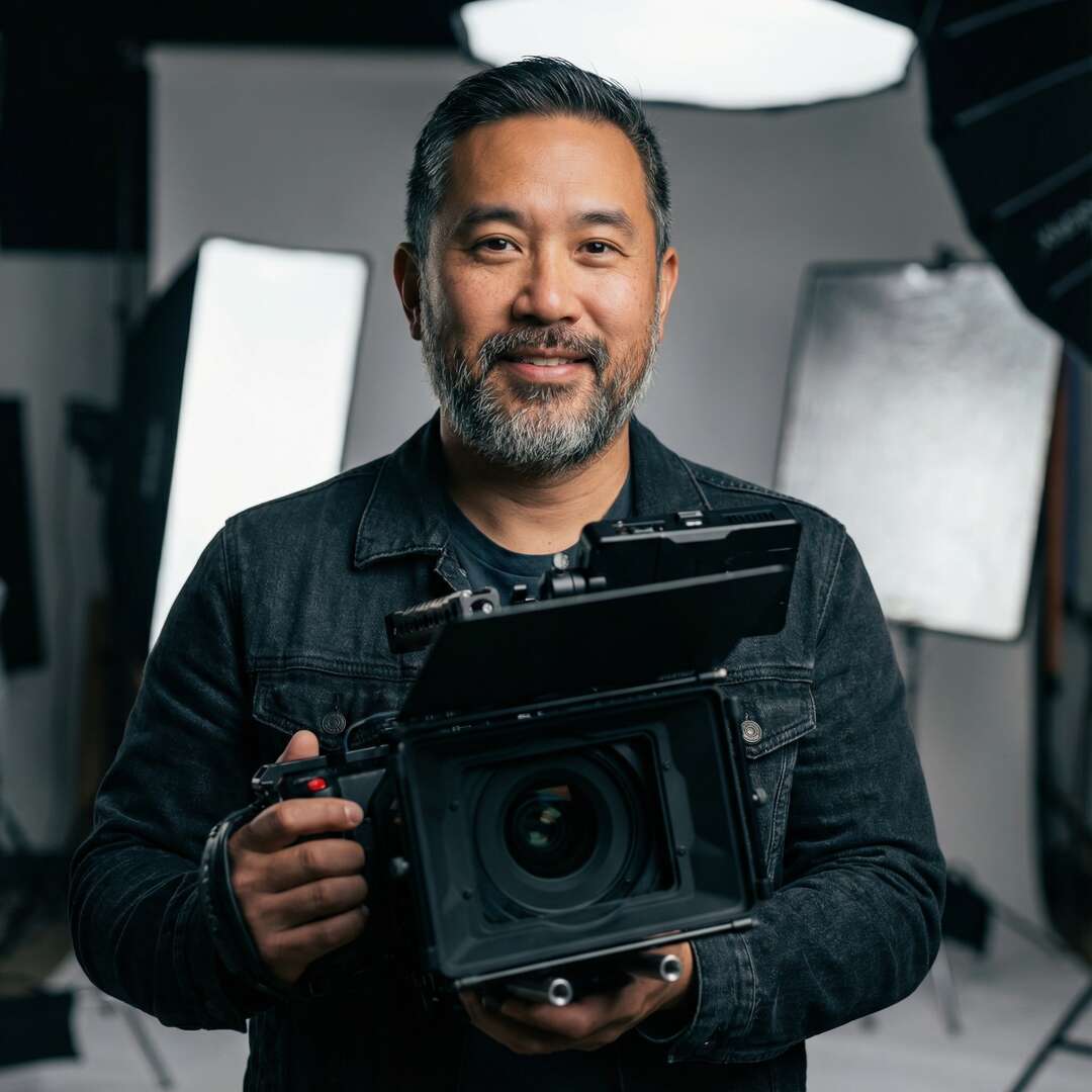 泡在我家的辣妹摄影师